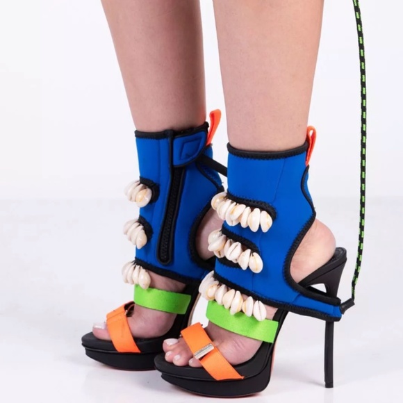 DSQUARED2 Blue and Green Shell Embellished Sandals - Picture 2 of 7